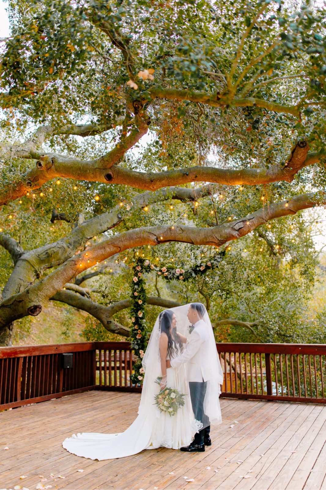 The 1909 Topanga Canyon Wedding - magalybarajas.com