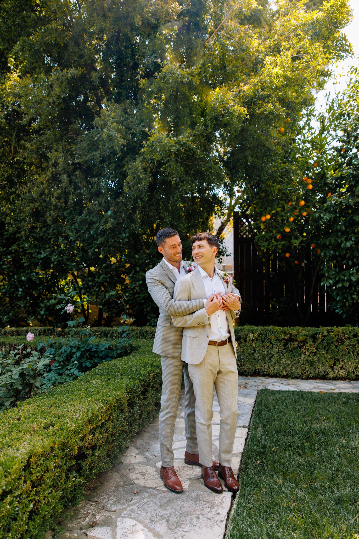 at home wedding photographed by Magaly Barajas, Southern California wedding photographer