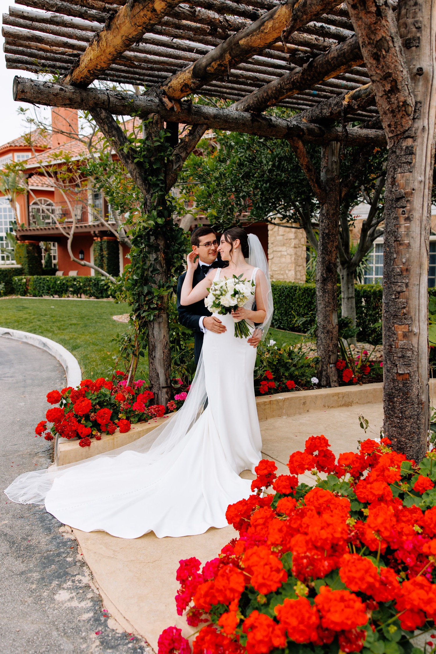 Westlake Village Inn Wedding photographed by Magaly Barajas Photography