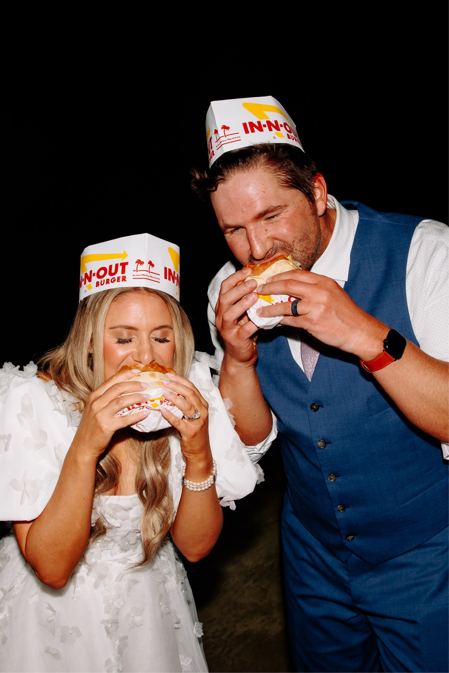 creative and fun wedding reception ideas; in and out burgers