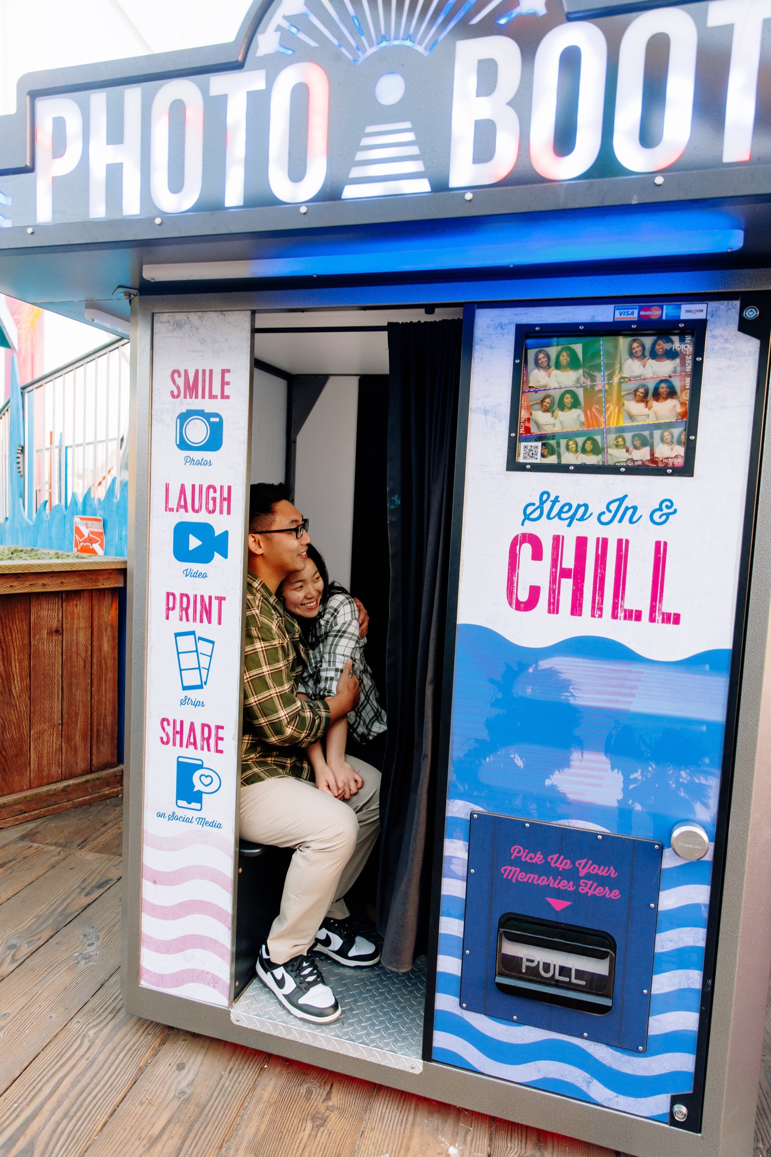 Los Angeles Santa Monica Pier date photo shoot