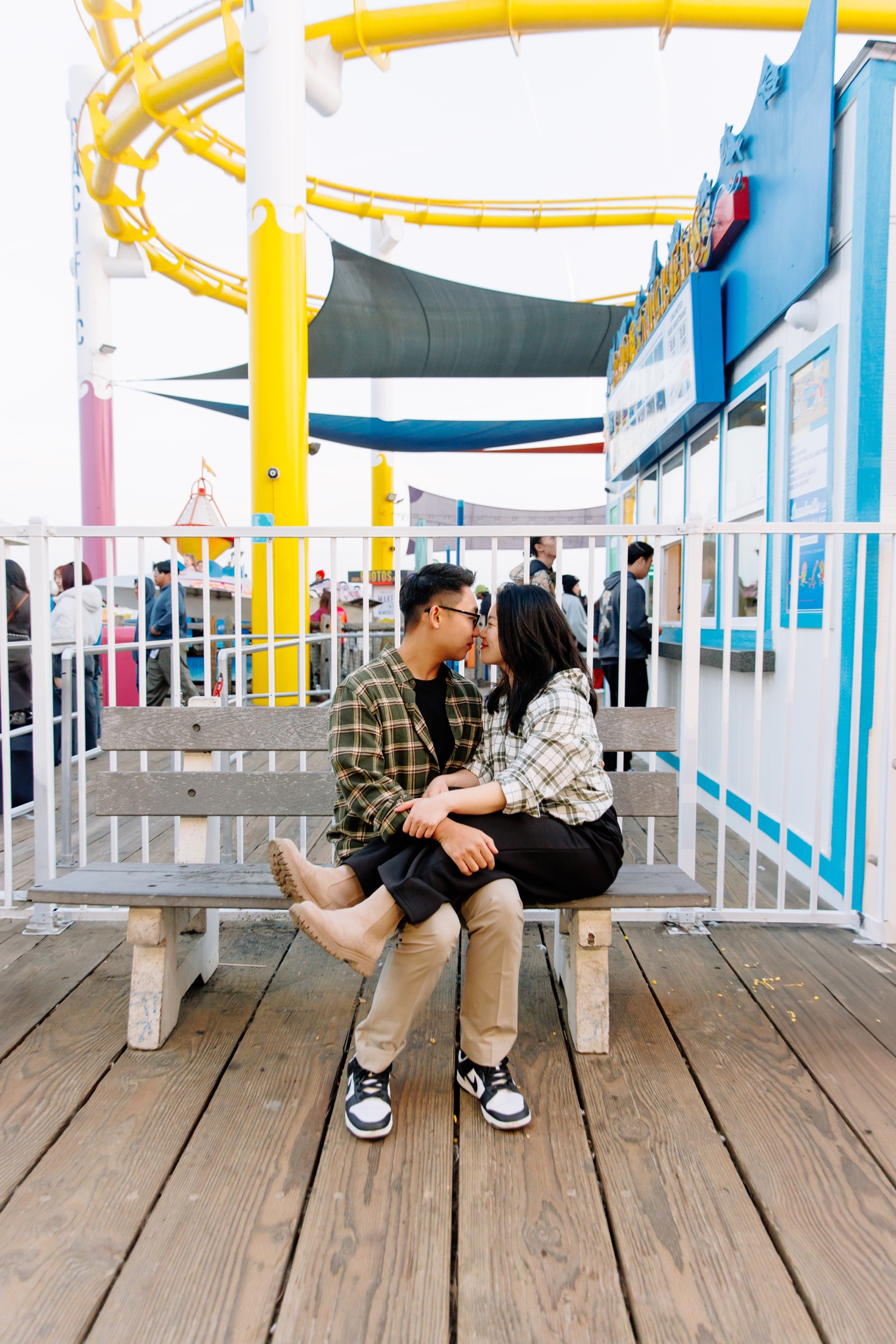 Los Angeles Santa Monica Pier date photo shoot