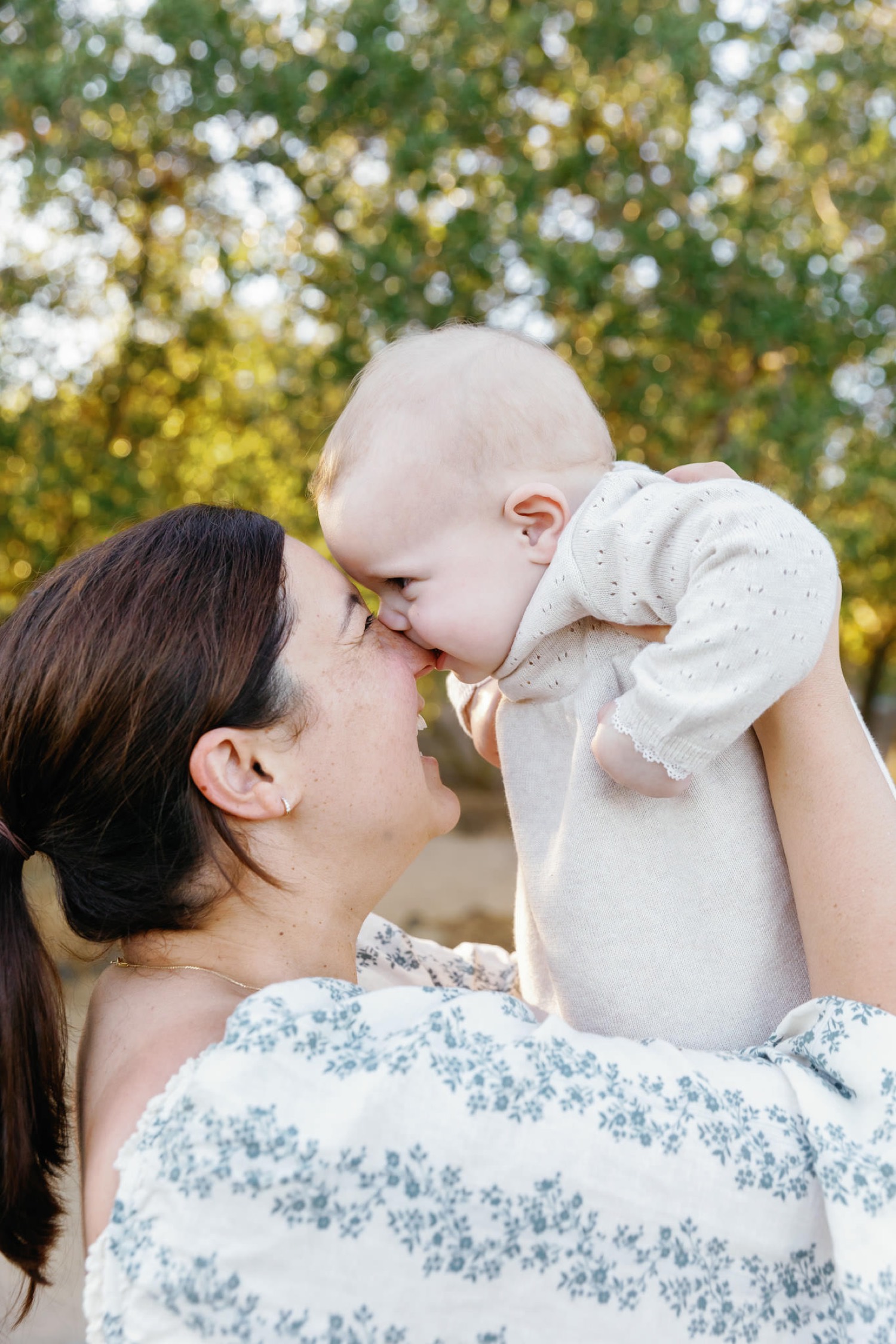 close-up photography for family sessions; how to do close up photography