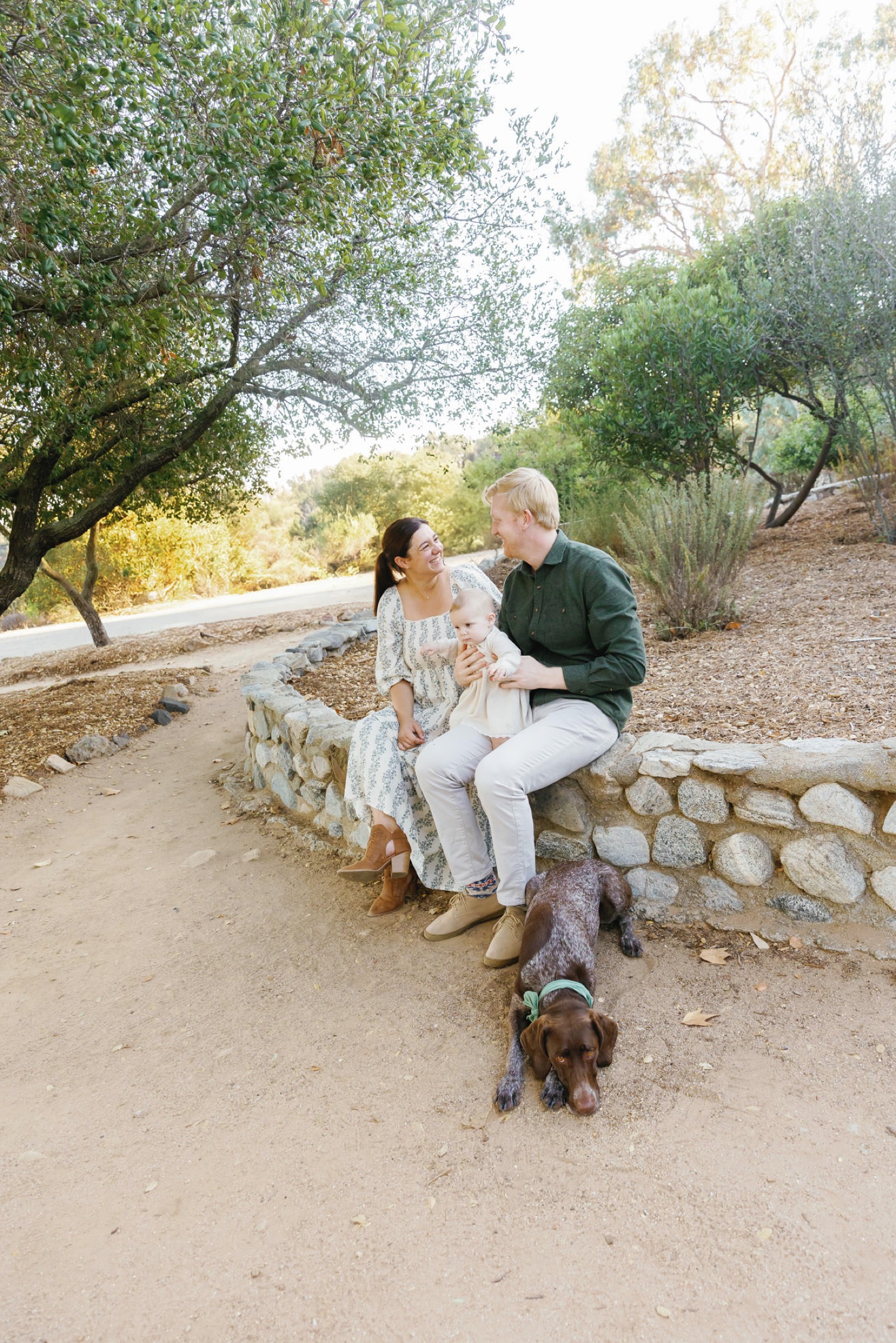 Magaly Barajas, Malibu family photographer; family photos with dog