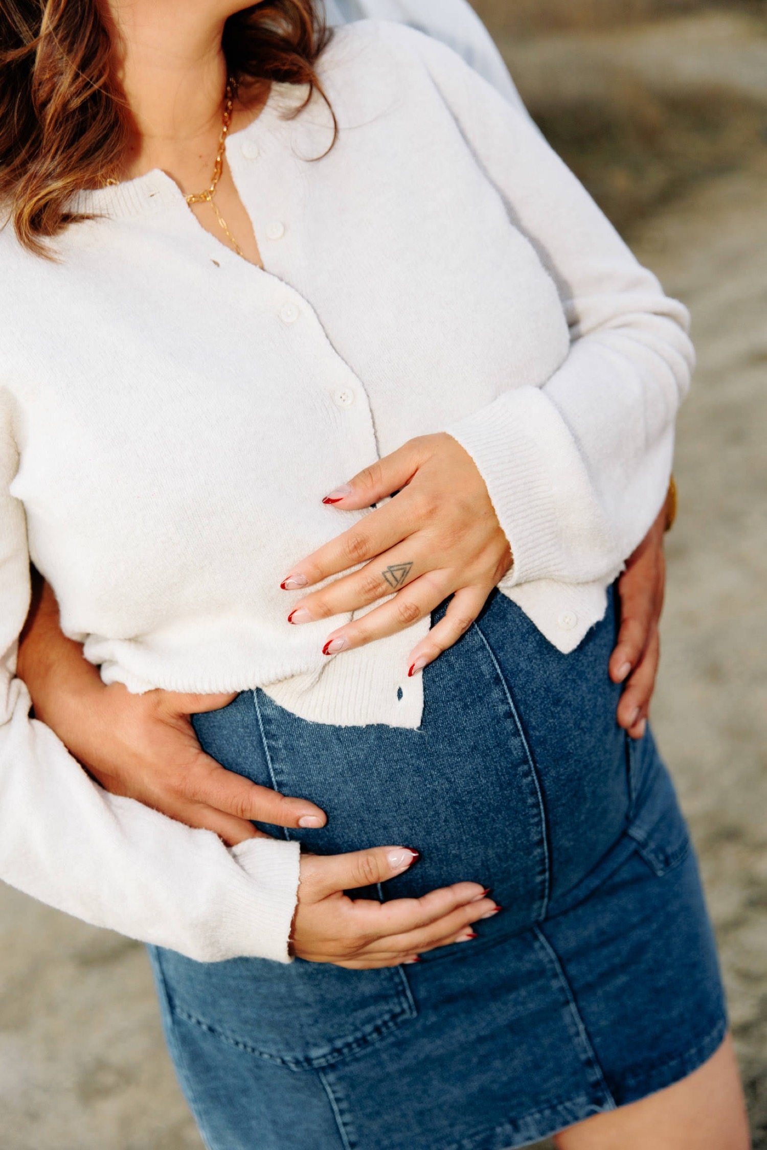 outdoor family maternity photoshoot 